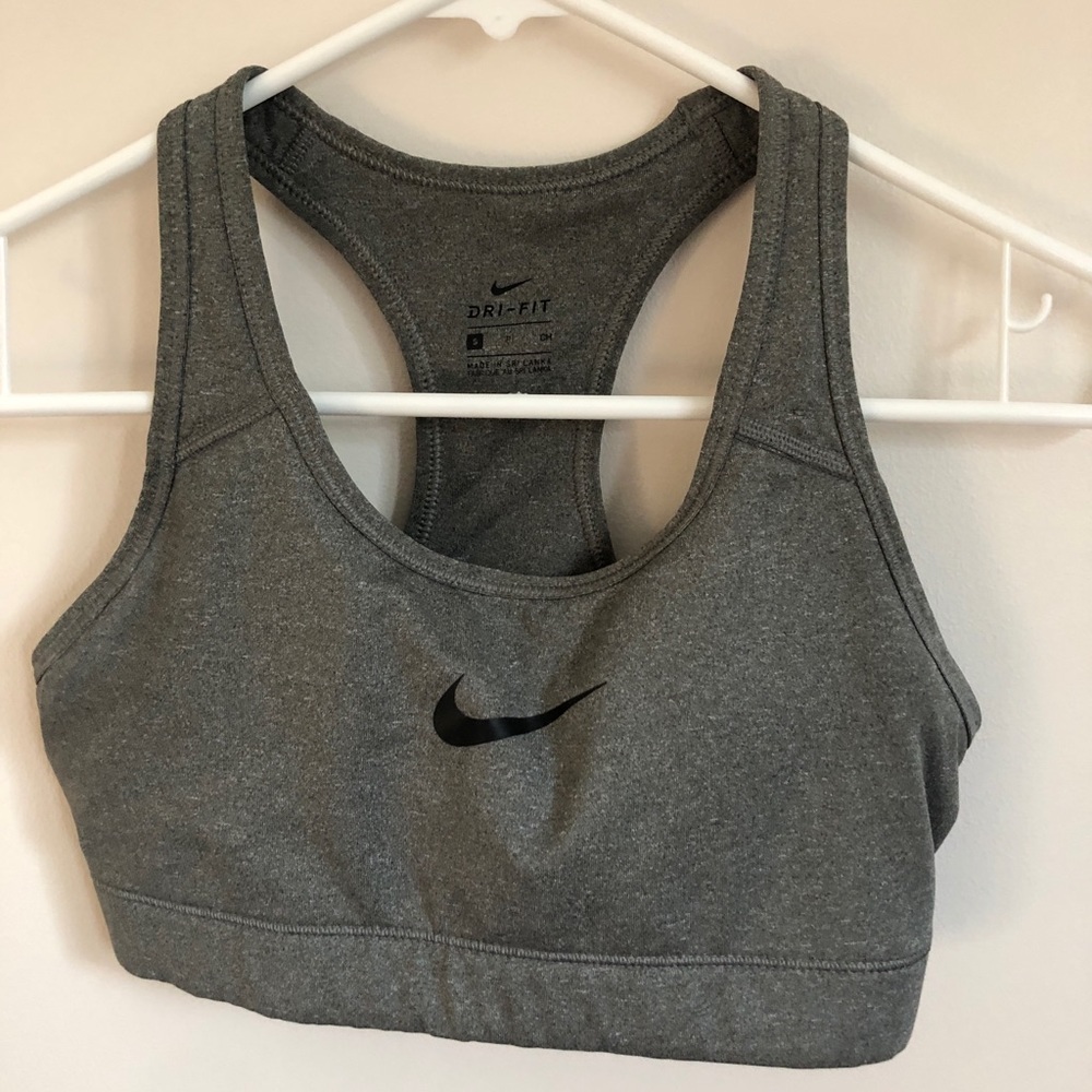 basically new NIKE sports bra